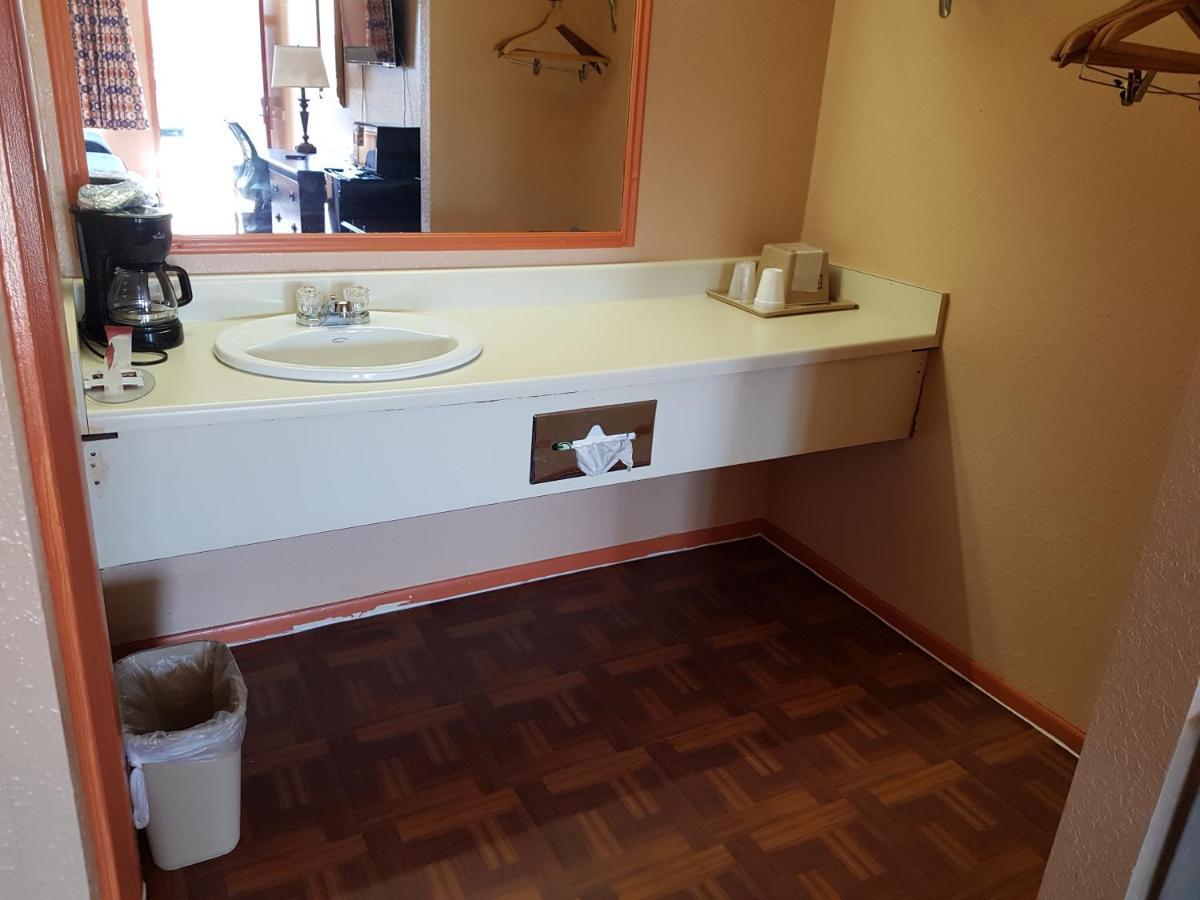 Budget Host Inn Eastland Esterno foto