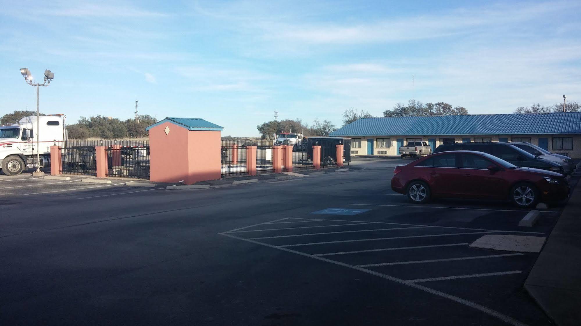 Budget Host Inn Eastland Esterno foto