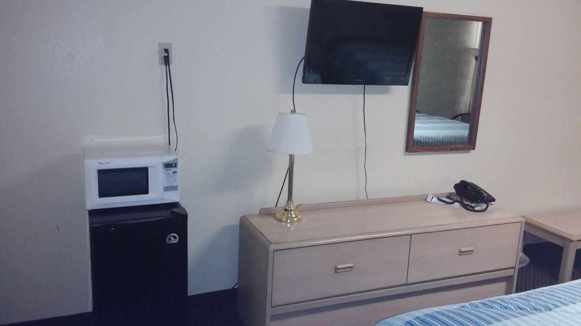 Budget Host Inn Eastland Esterno foto